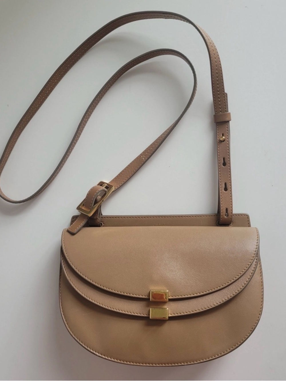 Chloe Classic Tan Leather Saddle Crossbody Bag - Elegant Everyday Style